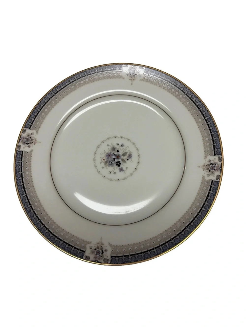 MIKASA Grande Ivory TROPEZ set of 4 salad plates 7.5” NEW CONDITION